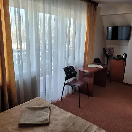 לינה וארוחת בוקר Ostoja U Pyrca