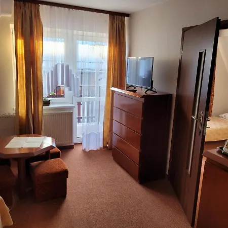 Ostoja U Pyrca 住宿加早餐酒店