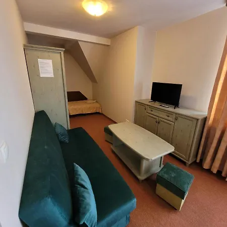 Ostoja U Pyrca 3* זקופאנה