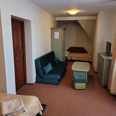 לינה וארוחת בוקר Ostoja U Pyrca