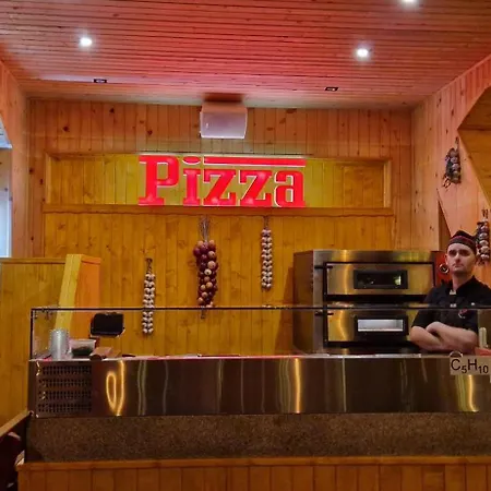 住宿加早餐酒店 Ostoja U Pyrca 3*