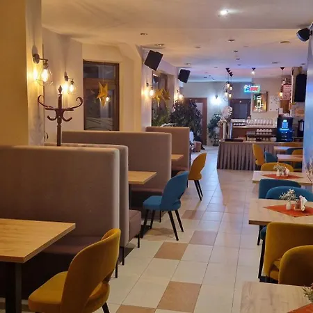 Ostoja U Pyrca לינה וארוחת בוקר 3*