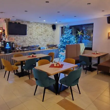 住宿加早餐酒店 Ostoja U Pyrca 扎科帕内