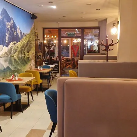 Ostoja U Pyrca זקופאנה