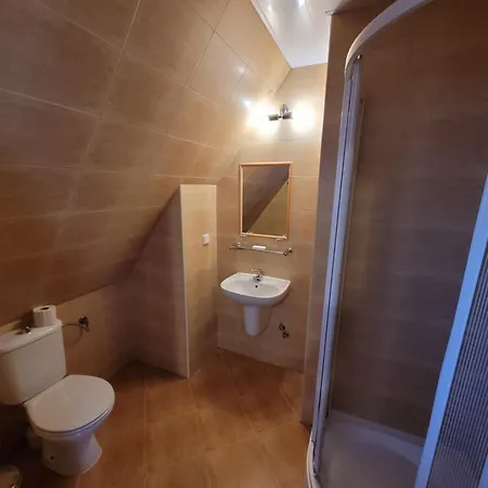 לינה וארוחת בוקר Ostoja U Pyrca זקופאנה