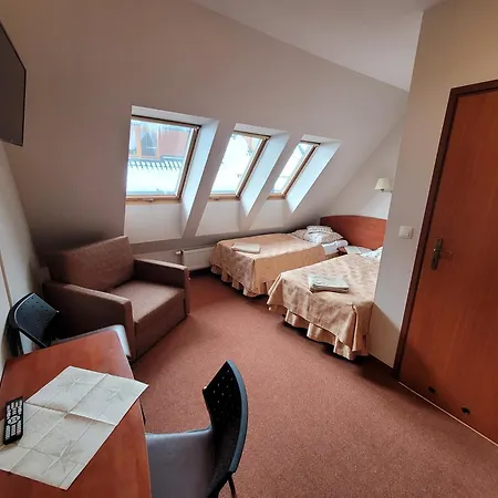 住宿加早餐酒店 Ostoja U Pyrca 3*