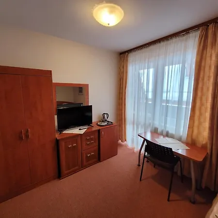 לינה וארוחת בוקר Ostoja U Pyrca זקופאנה