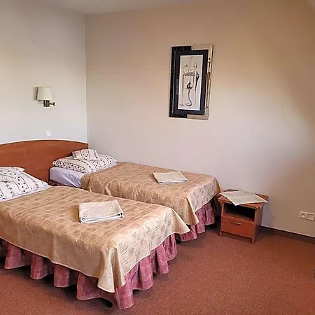 Ostoja U Pyrca Bed and Breakfast 3*
