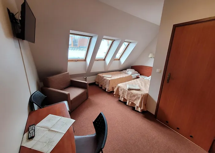 فندق مبيت وإفطار Ostoja U Pyrca 3*